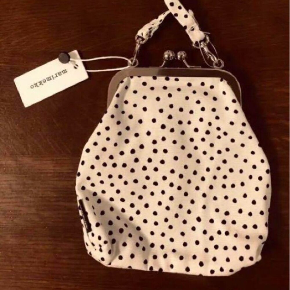 Marimekko Roosa bag in Kiss Kiss (Black & White Polka Dot)